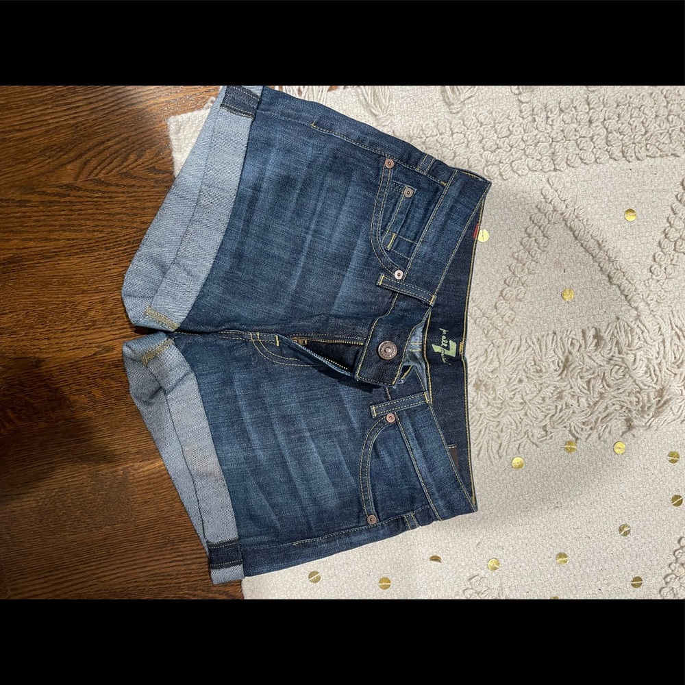 7 for all mankind